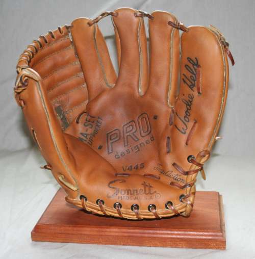 Woodie Held Sonnett V445 Front